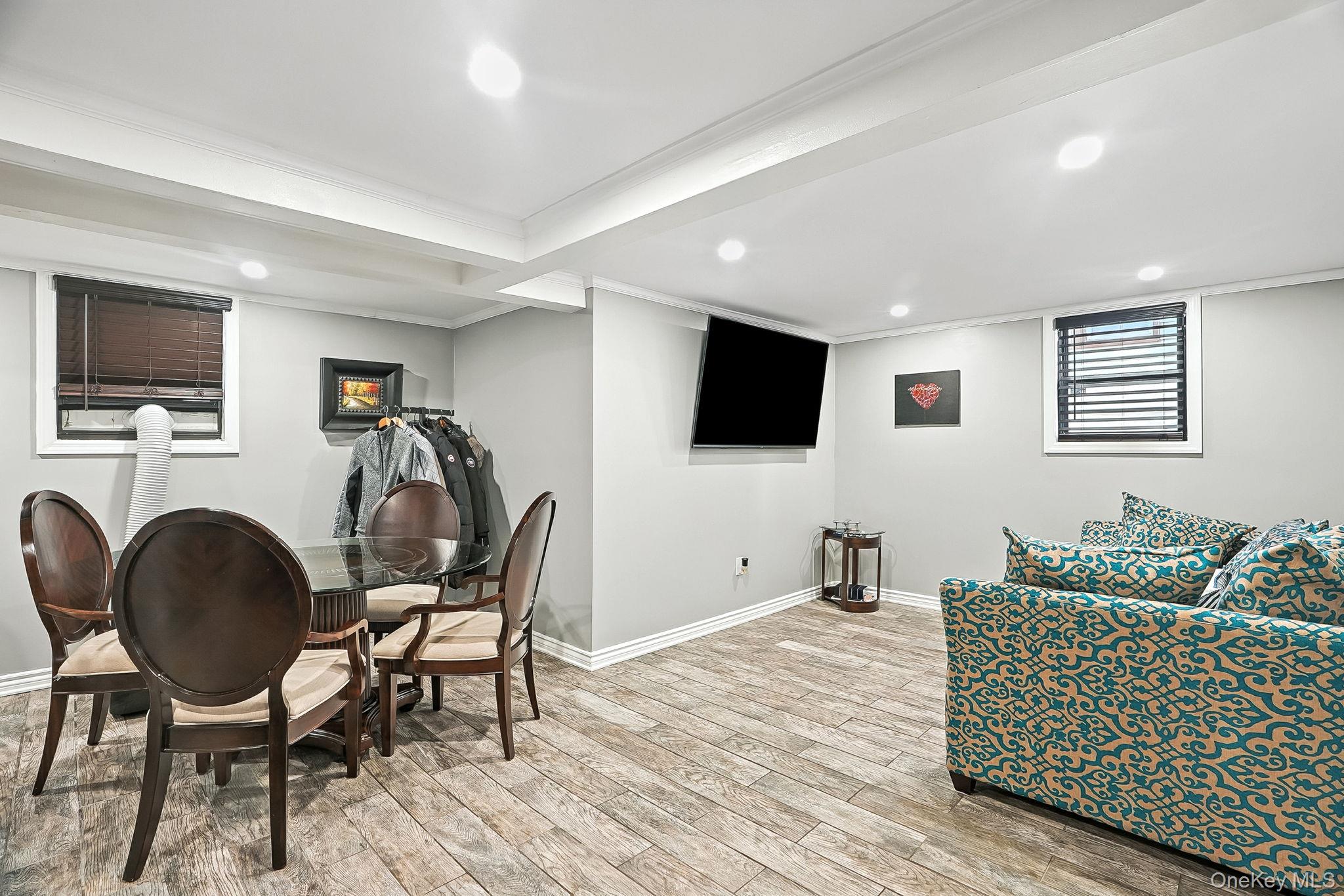 1260 Rhinelander Avenue, Bronx, NY 10461