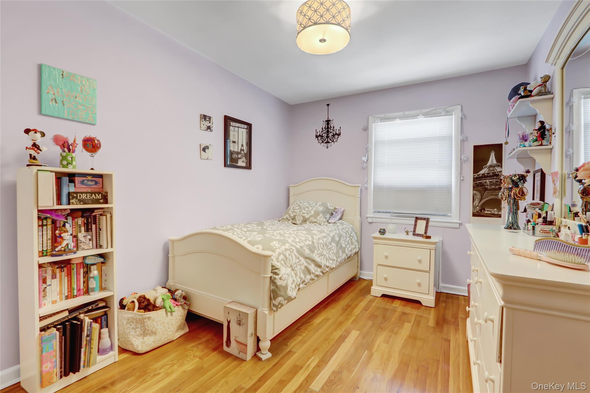 61-34 76th Street, Middle Village, NY 11379