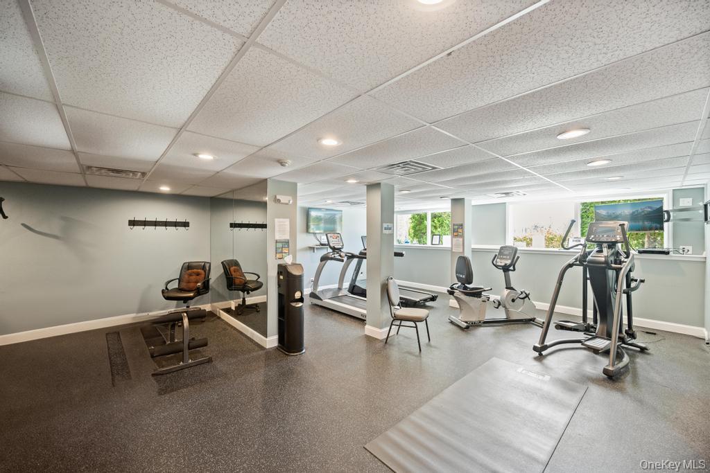 11 Willow Court, Manorville, NY 11949