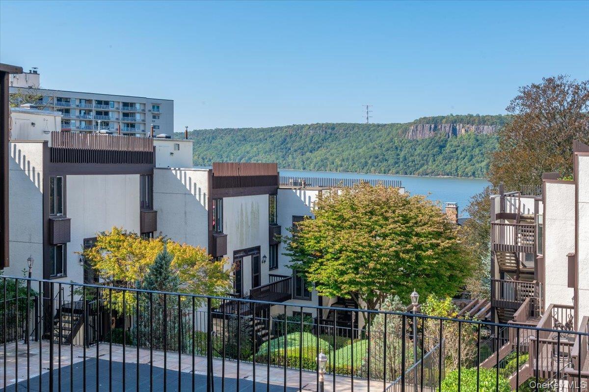 1200 Warburton Avenue # 21, Yonkers, NY 10701