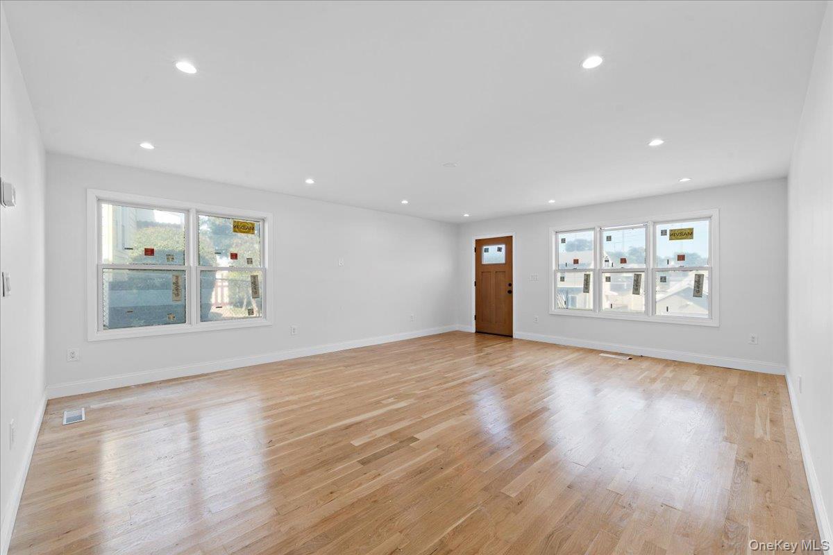 93 Thurton Place, Yonkers, NY 10704