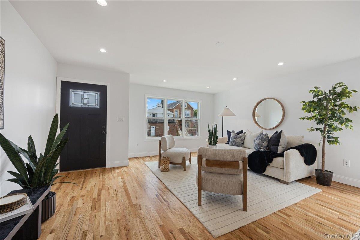 93 Thurton Place, Yonkers, NY 10704