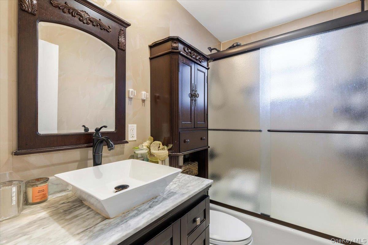 605 S 6th Avenue, Mount Vernon, NY 10550