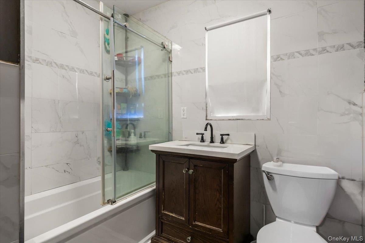 605 S 6th Avenue, Mount Vernon, NY 10550