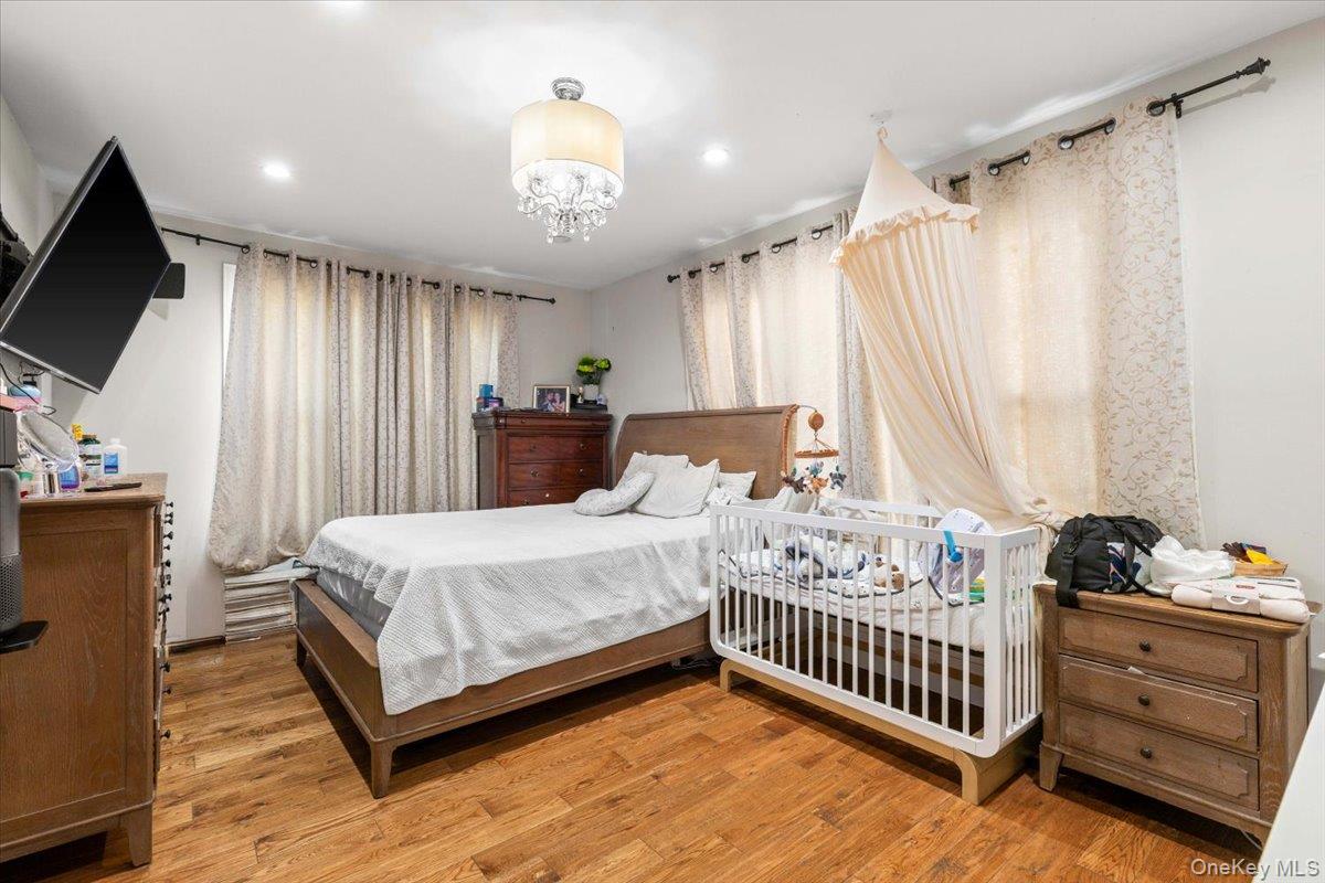 605 S 6th Avenue, Mount Vernon, NY 10550