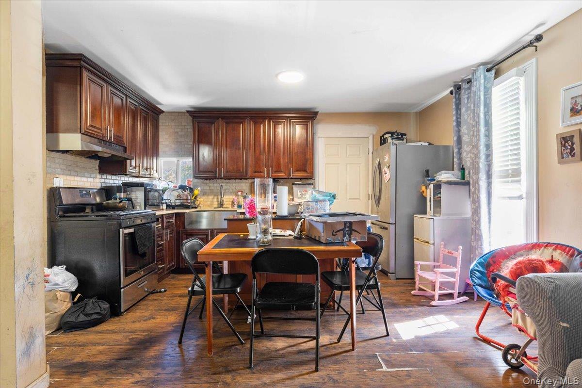 605 S 6th Avenue, Mount Vernon, NY 10550