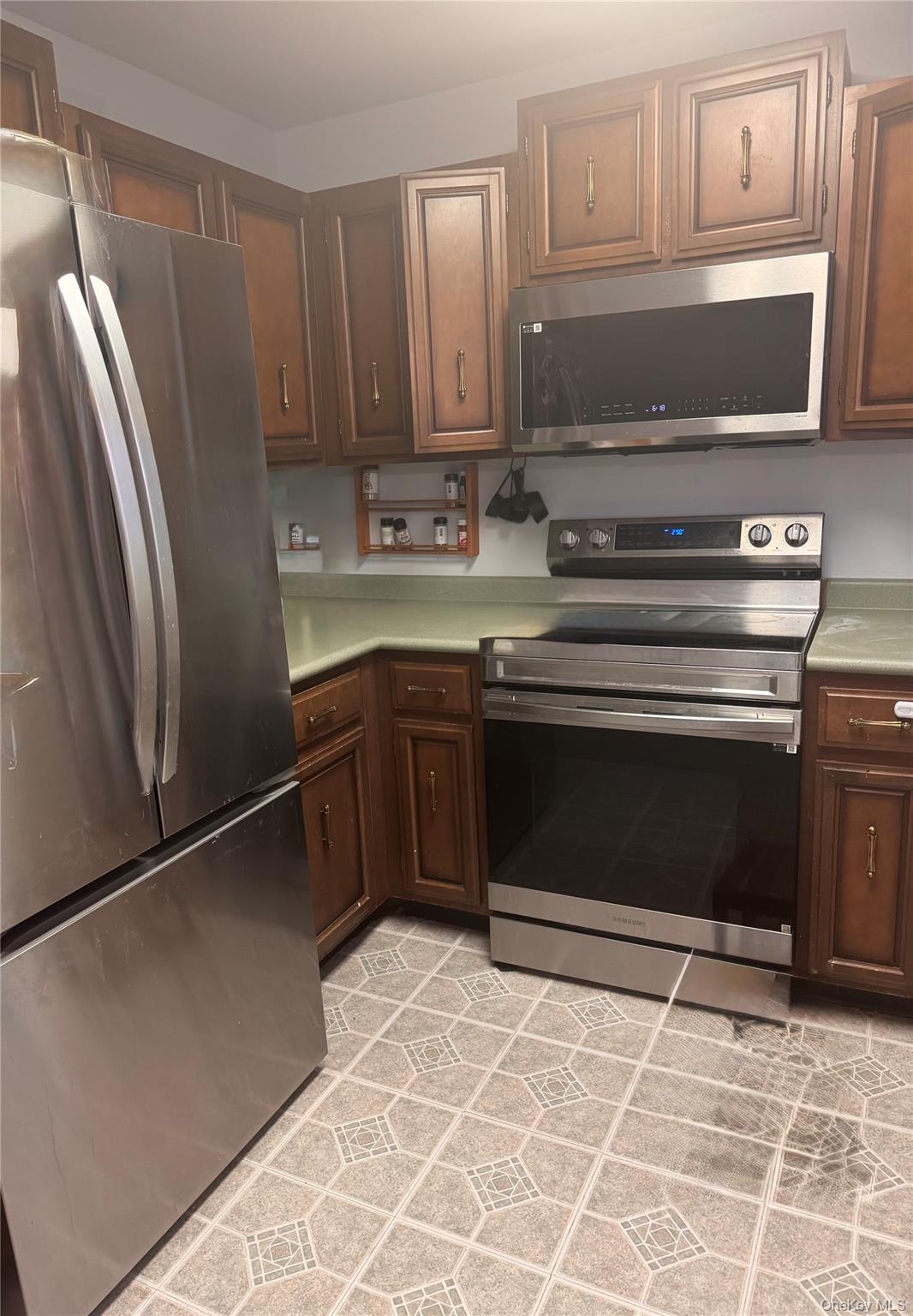 660 Sierra Vista Lane, Valley Cottage, NY 10989