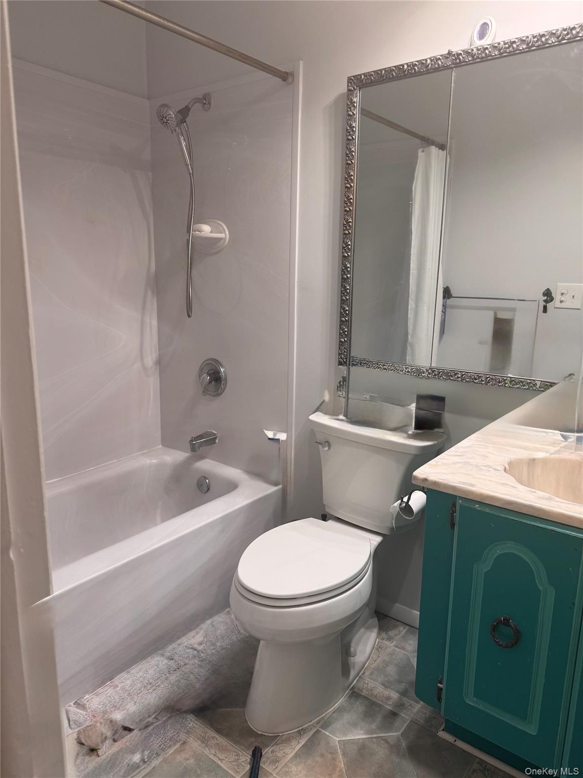 660 Sierra Vista Lane, Valley Cottage, NY 10989