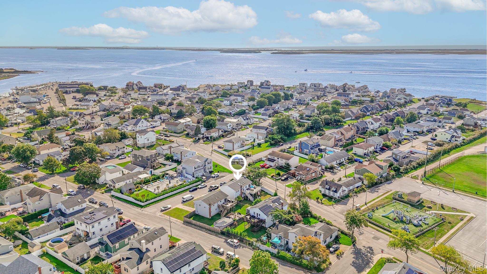 769 Bay Place, Lindenhurst, NY 11757