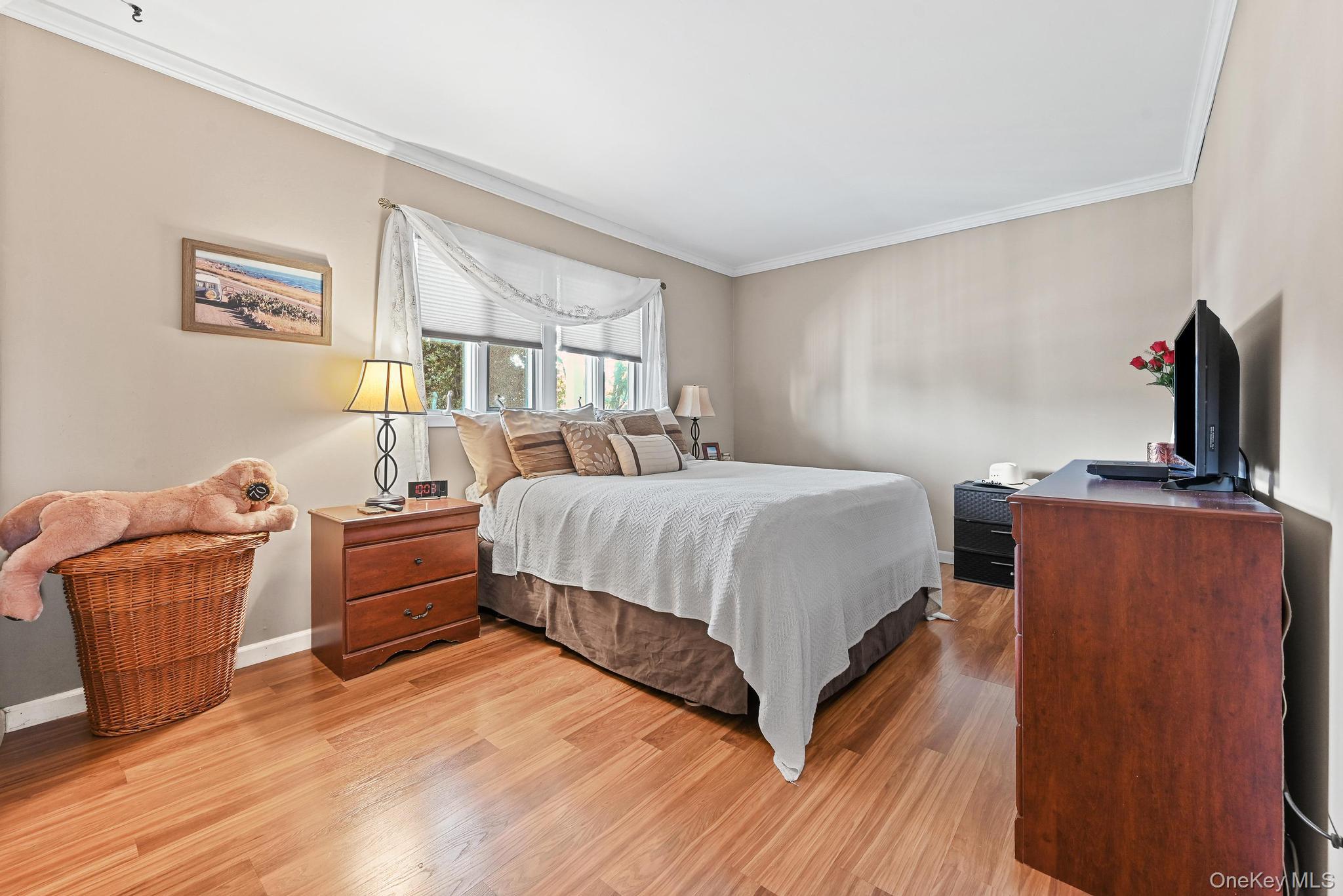 769 Bay Place, Lindenhurst, NY 11757