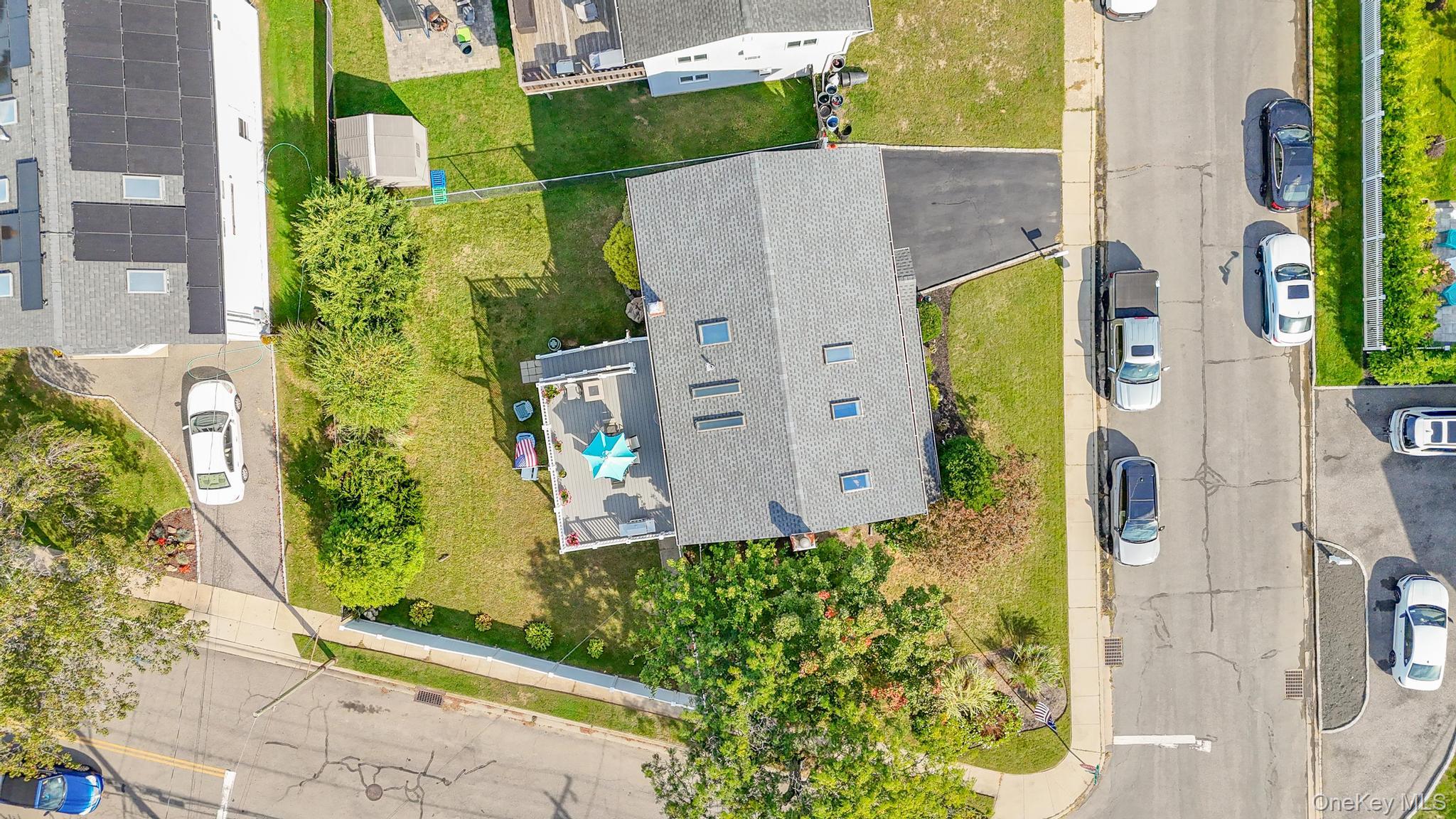 769 Bay Place, Lindenhurst, NY 11757