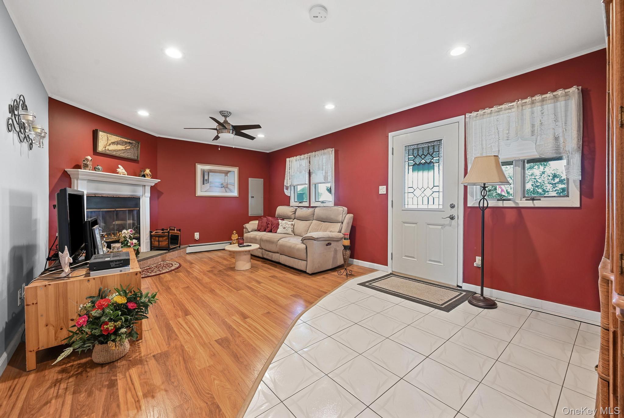 769 Bay Place, Lindenhurst, NY 11757