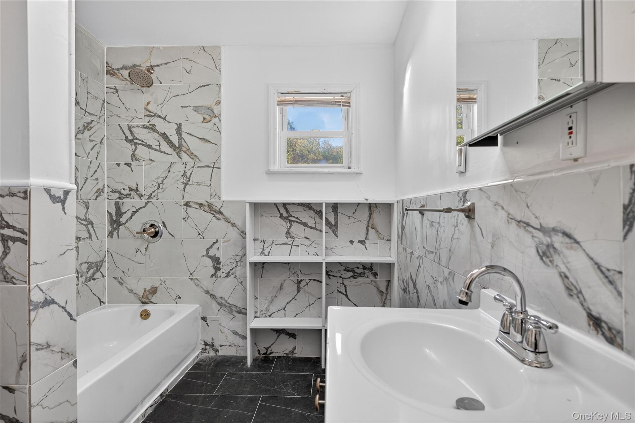 229 Gardnerville Road, New Hampton, NY 10958