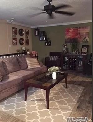 603 Towne House Village, Central Islip, NY 11749