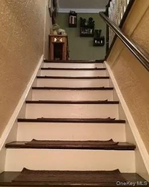 603 Towne House Village, Central Islip, NY 11749