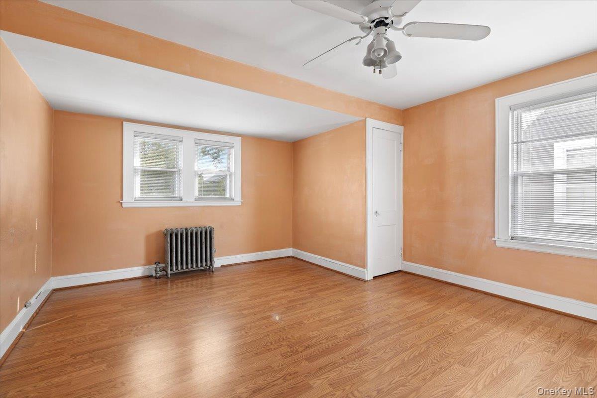 61 Dartmouth Street, Williston Park, NY 11596