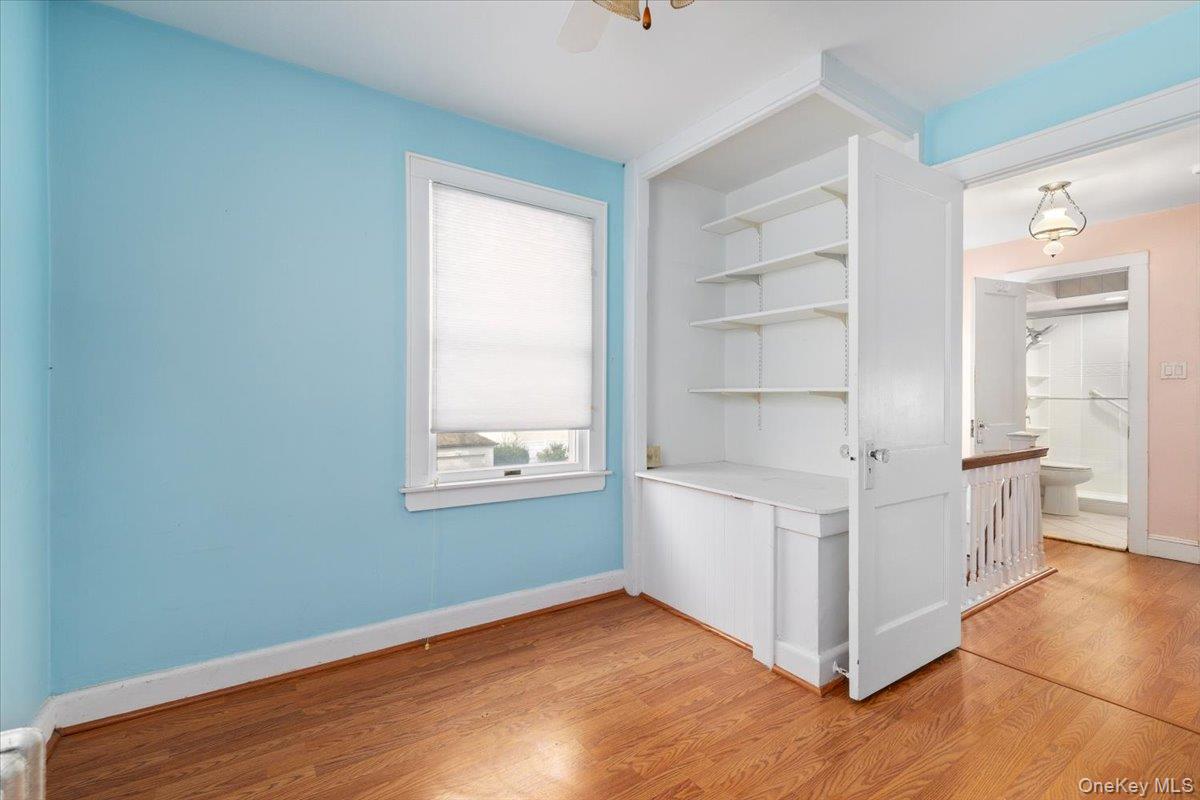 61 Dartmouth Street, Williston Park, NY 11596