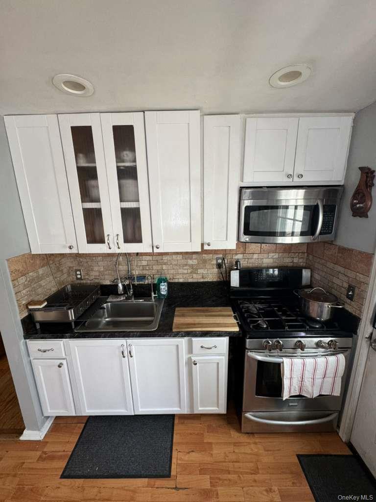 35 HARVARD Street, Valley Stream, NY 11580