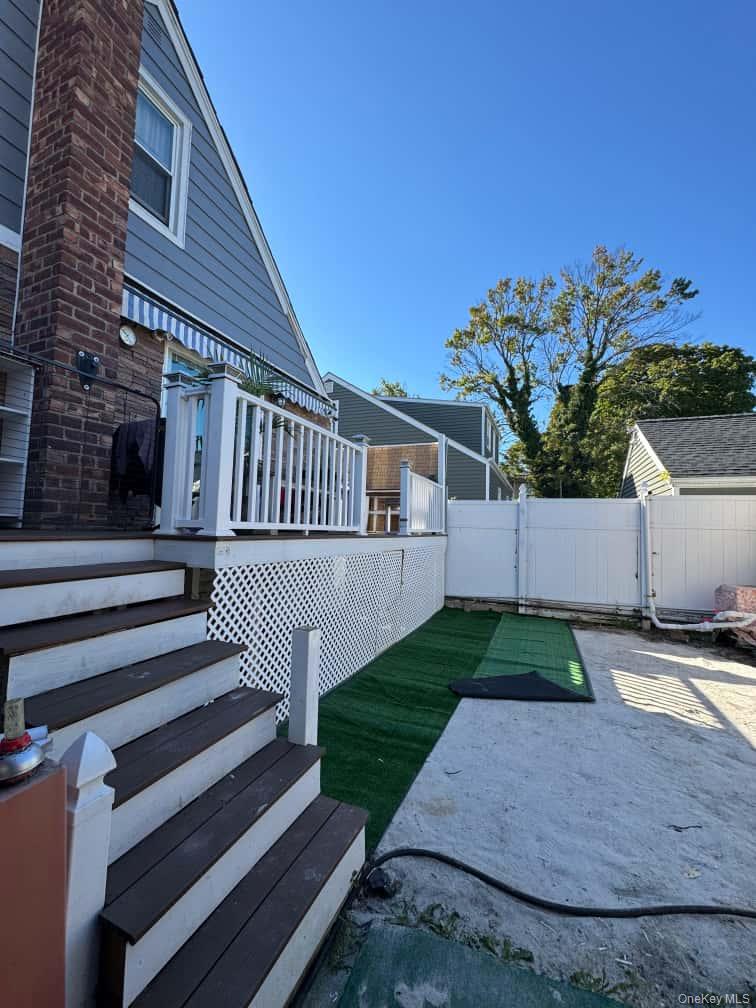 35 HARVARD Street, Valley Stream, NY 11580