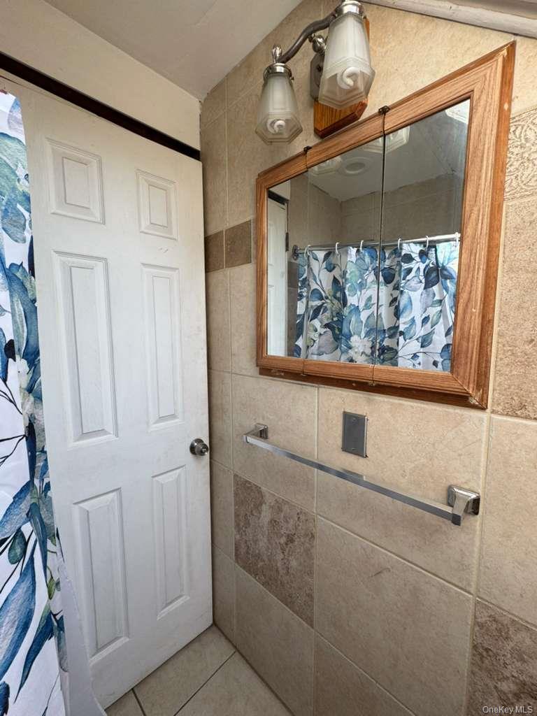 35 HARVARD Street, Valley Stream, NY 11580