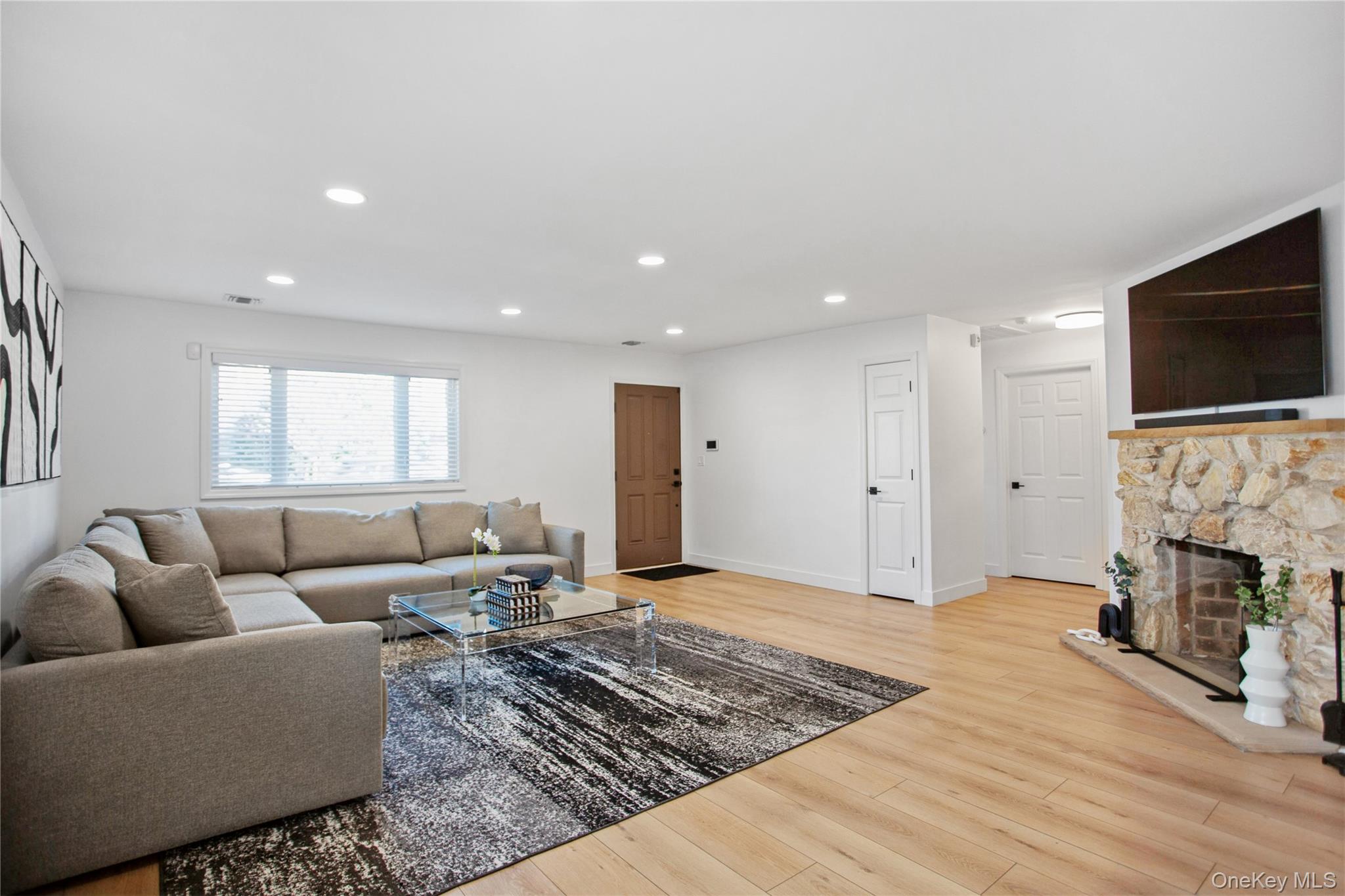 110 Hampton Way, Merrick, NY 11566