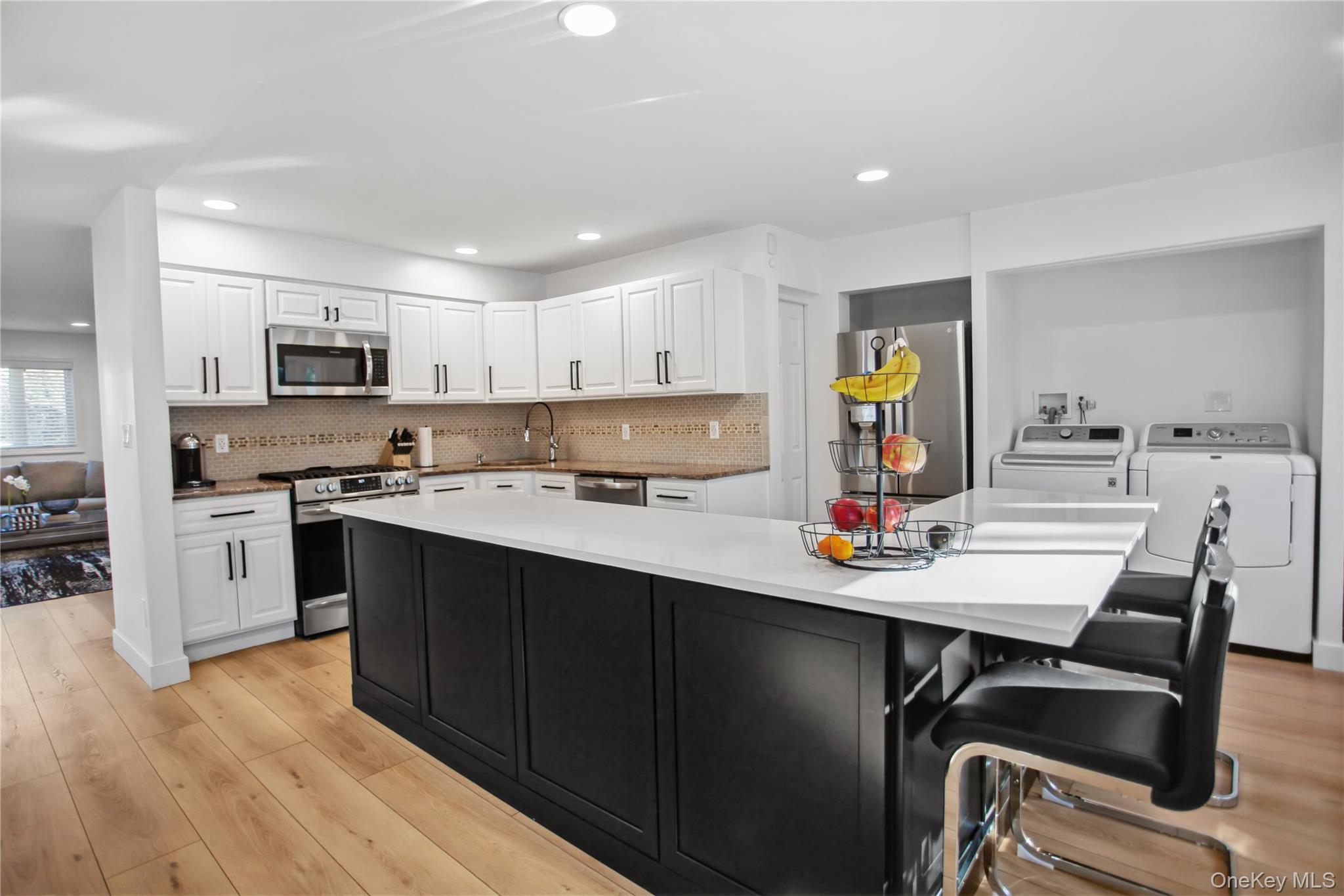 110 Hampton Way, Merrick, NY 11566