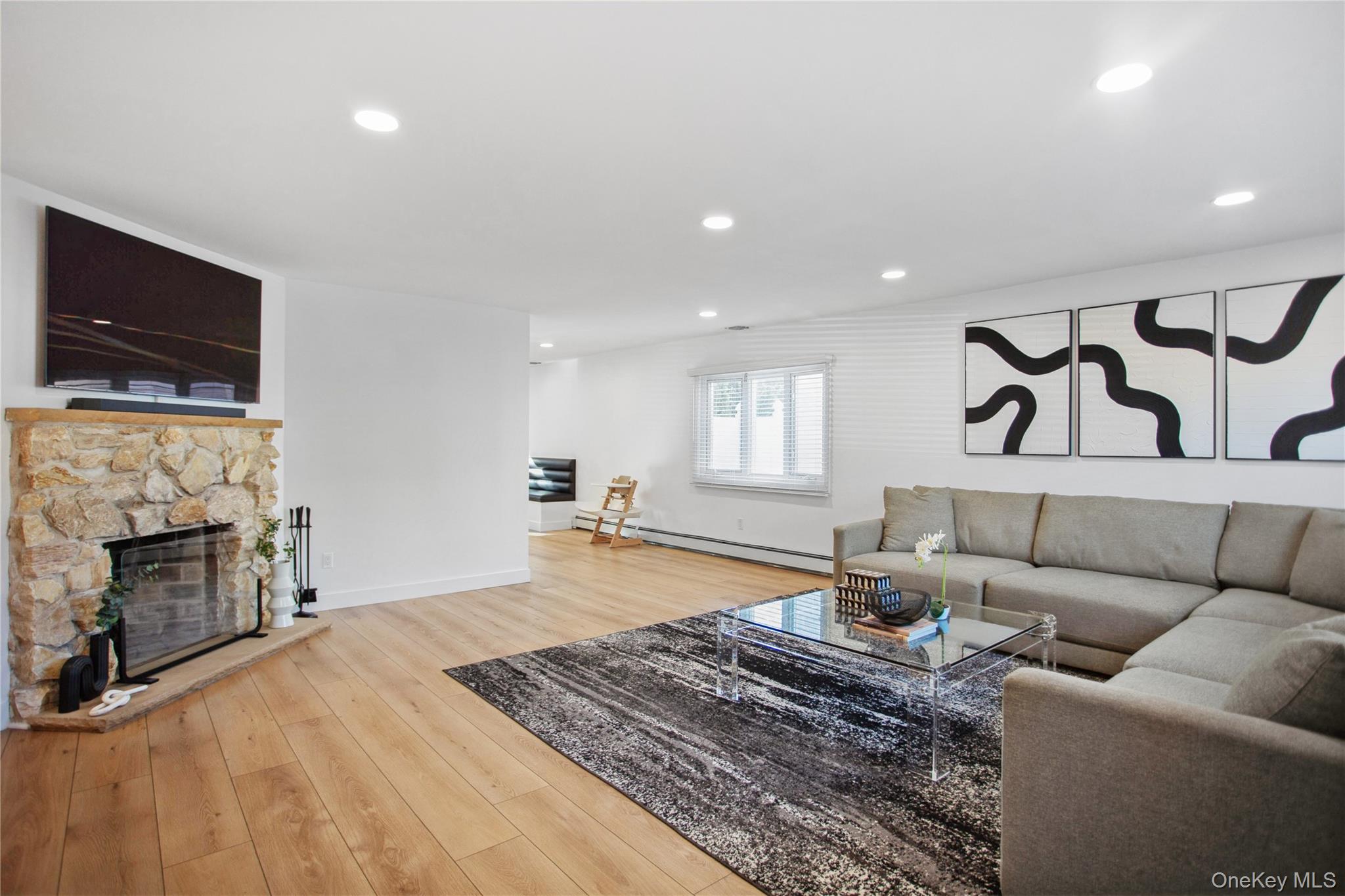 110 Hampton Way, Merrick, NY 11566