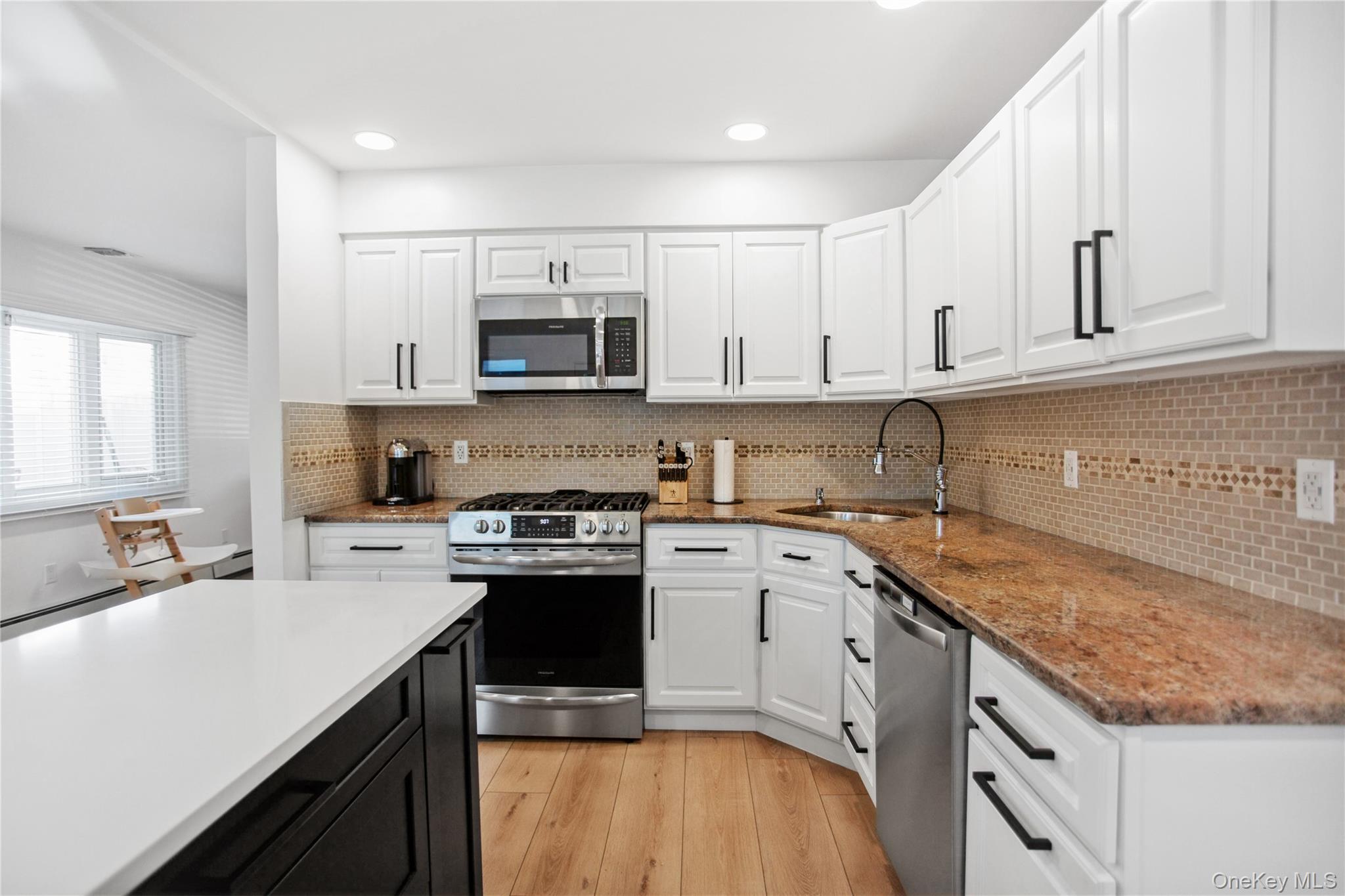 110 Hampton Way, Merrick, NY 11566