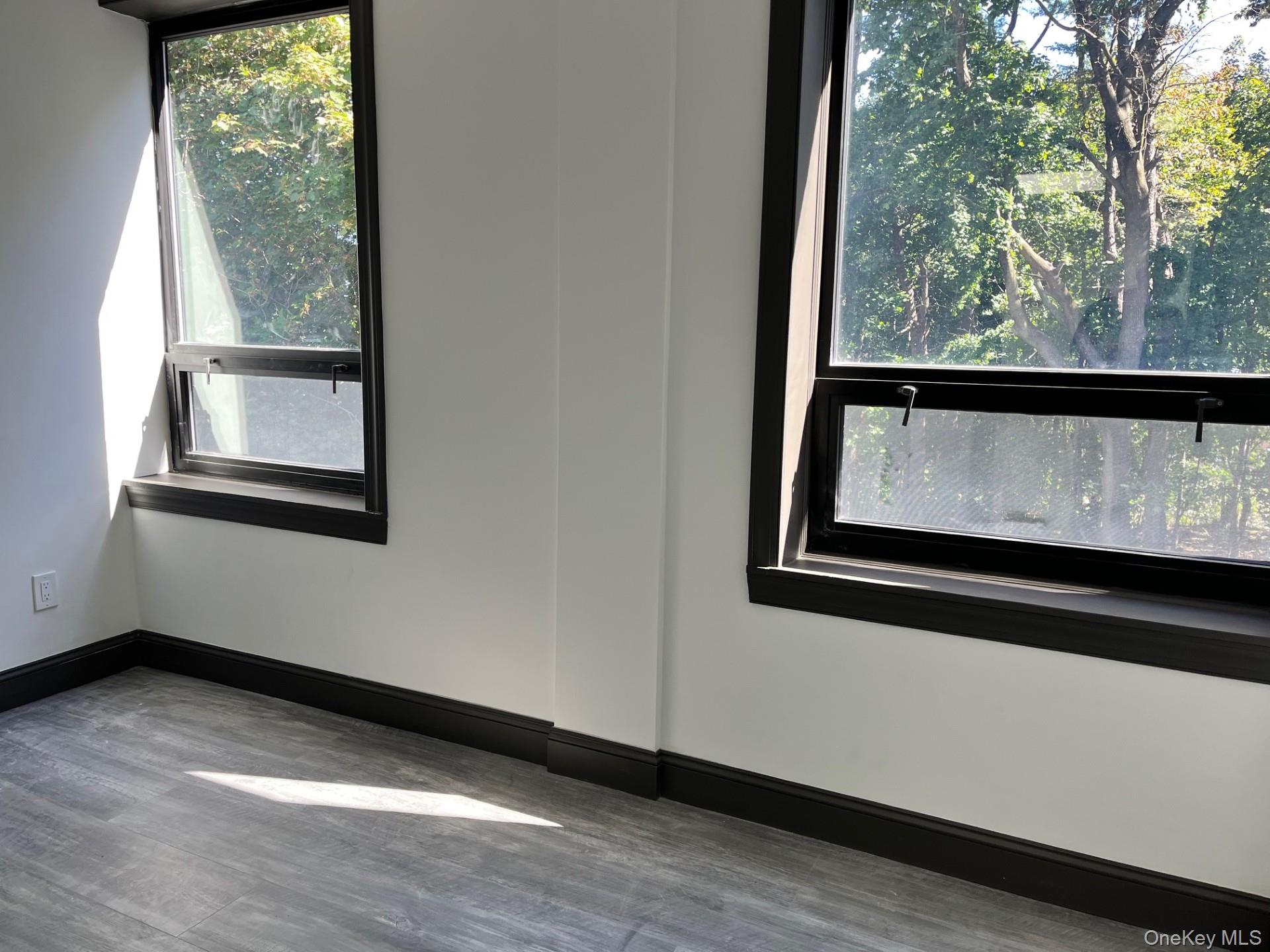 40 Railroad Avenue # 202-C, Glen Head, NY 11545