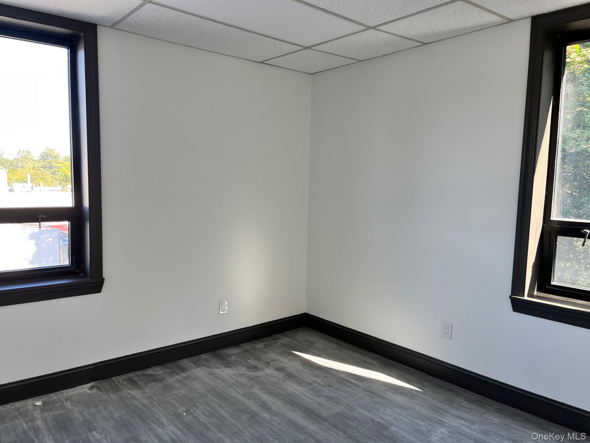 40 Railroad Avenue # 202-C, Glen Head, NY 11545