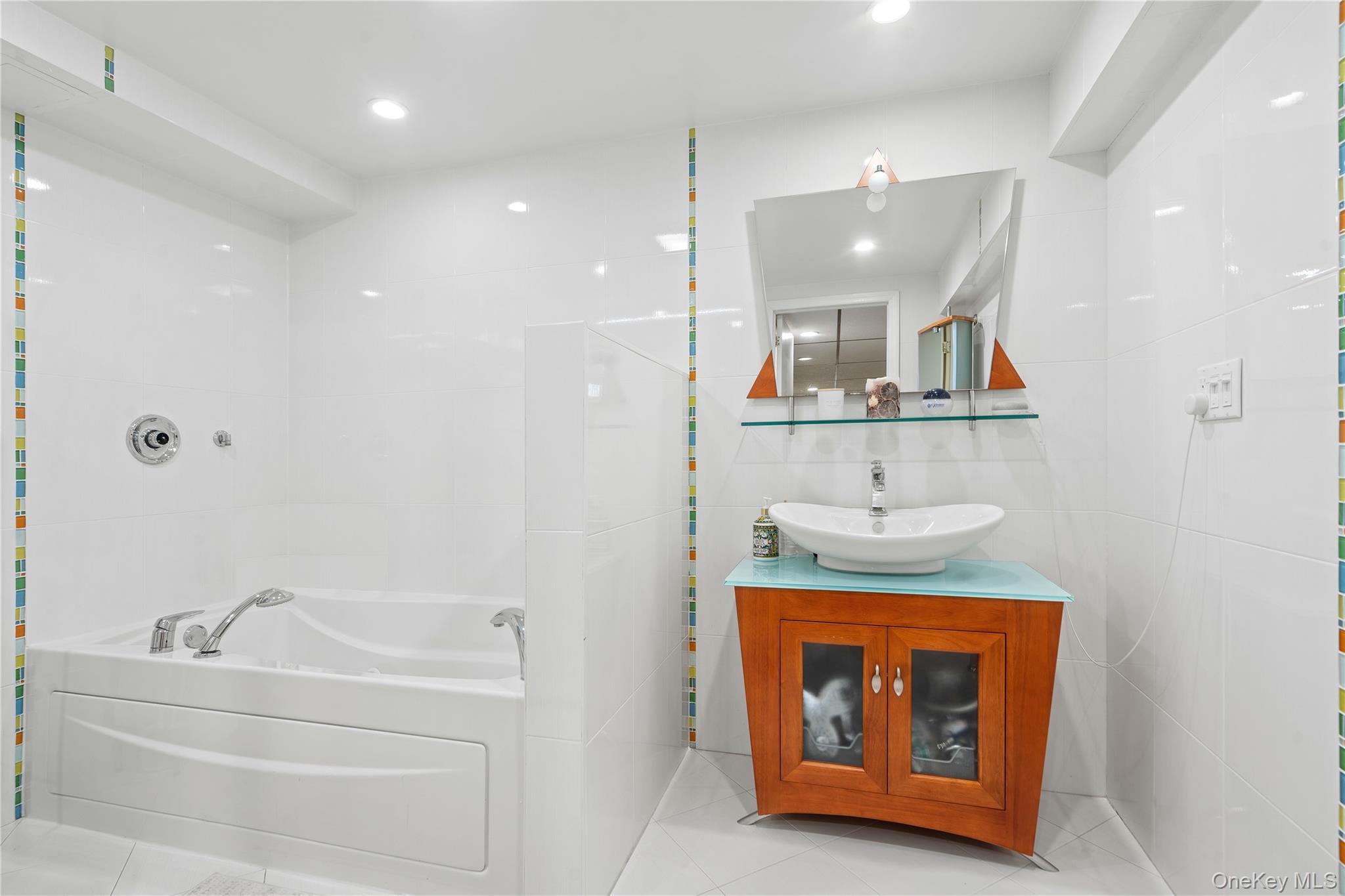 29 ASHWOOD COURT, Staten Island, NY 10308