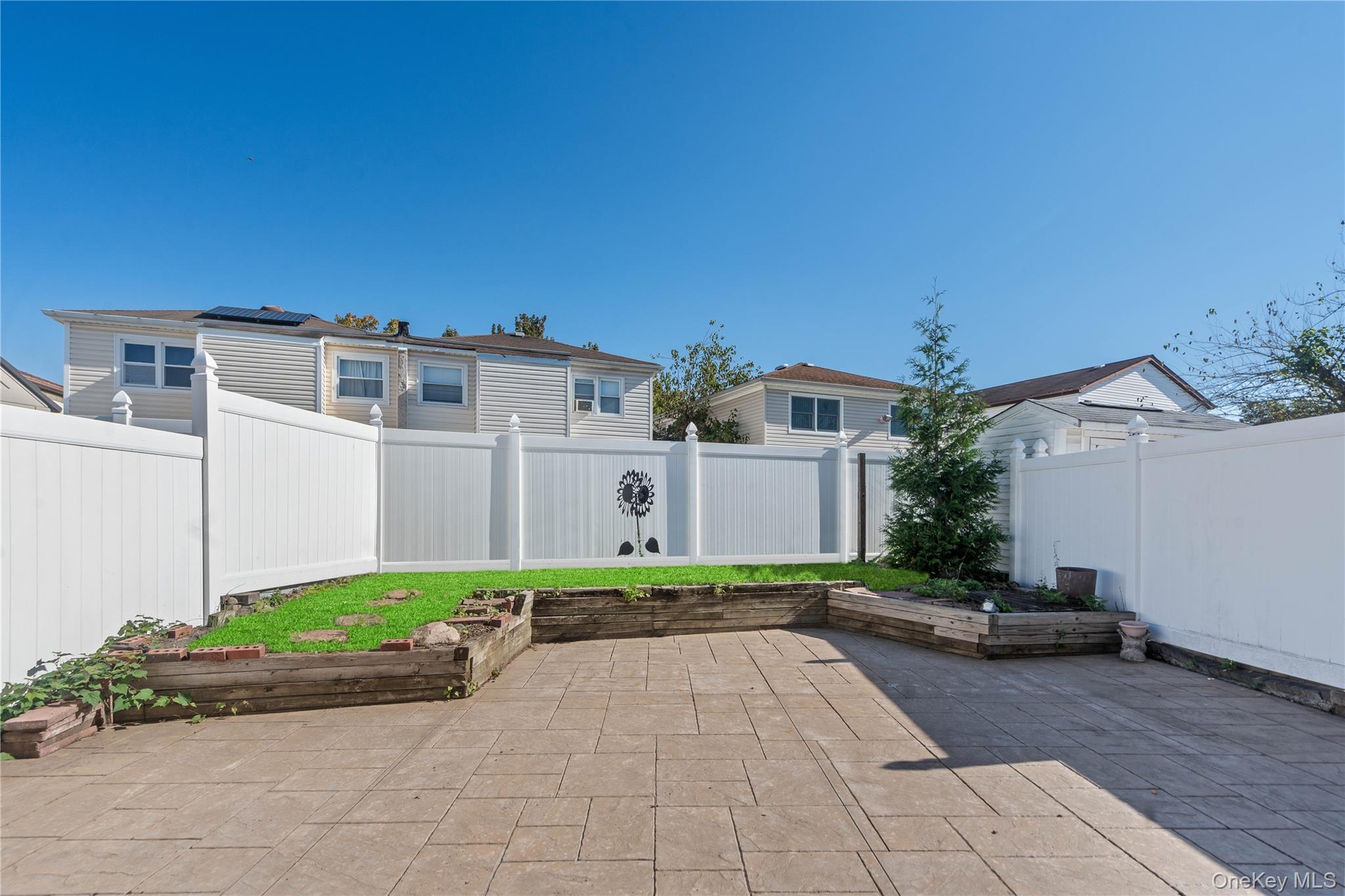 29 ASHWOOD COURT, Staten Island, NY 10308