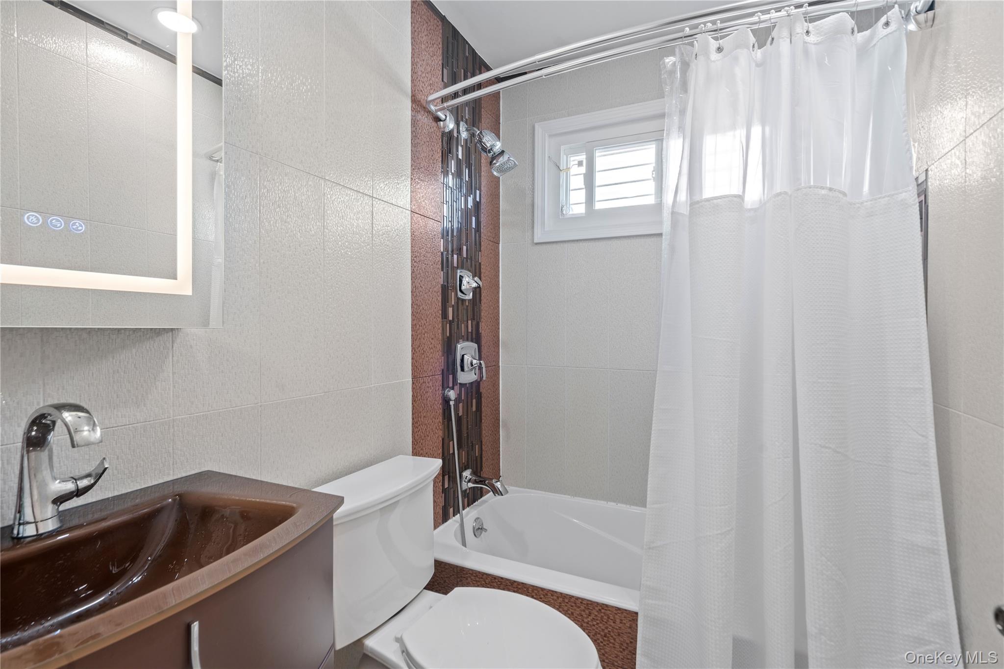 29 ASHWOOD COURT, Staten Island, NY 10308