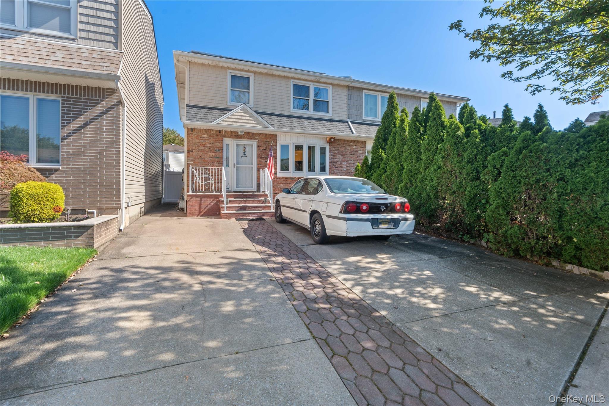 29 ASHWOOD COURT, Staten Island, NY 10308