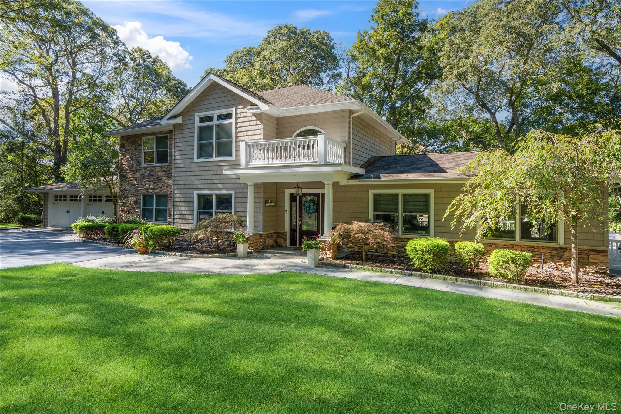 16 Pine Road, Syosset, NY 11791