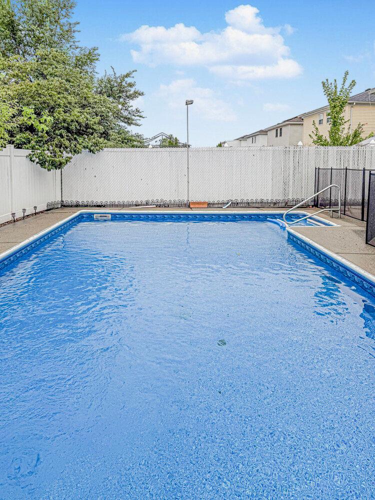 80 FREEDOM Avenue, Staten Island, NY 10314