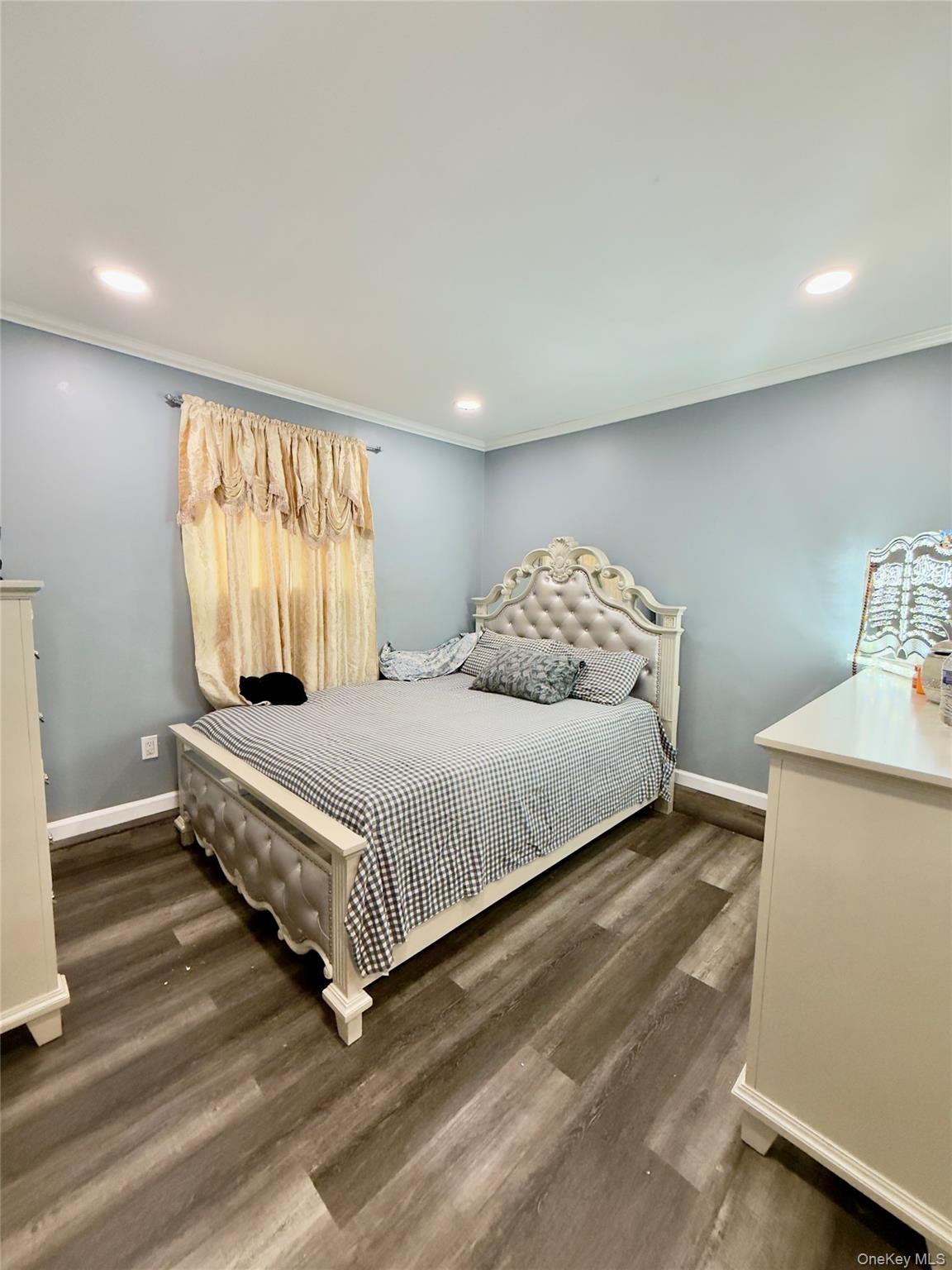 10 Evelyn Drive, Bethpage, NY 11714