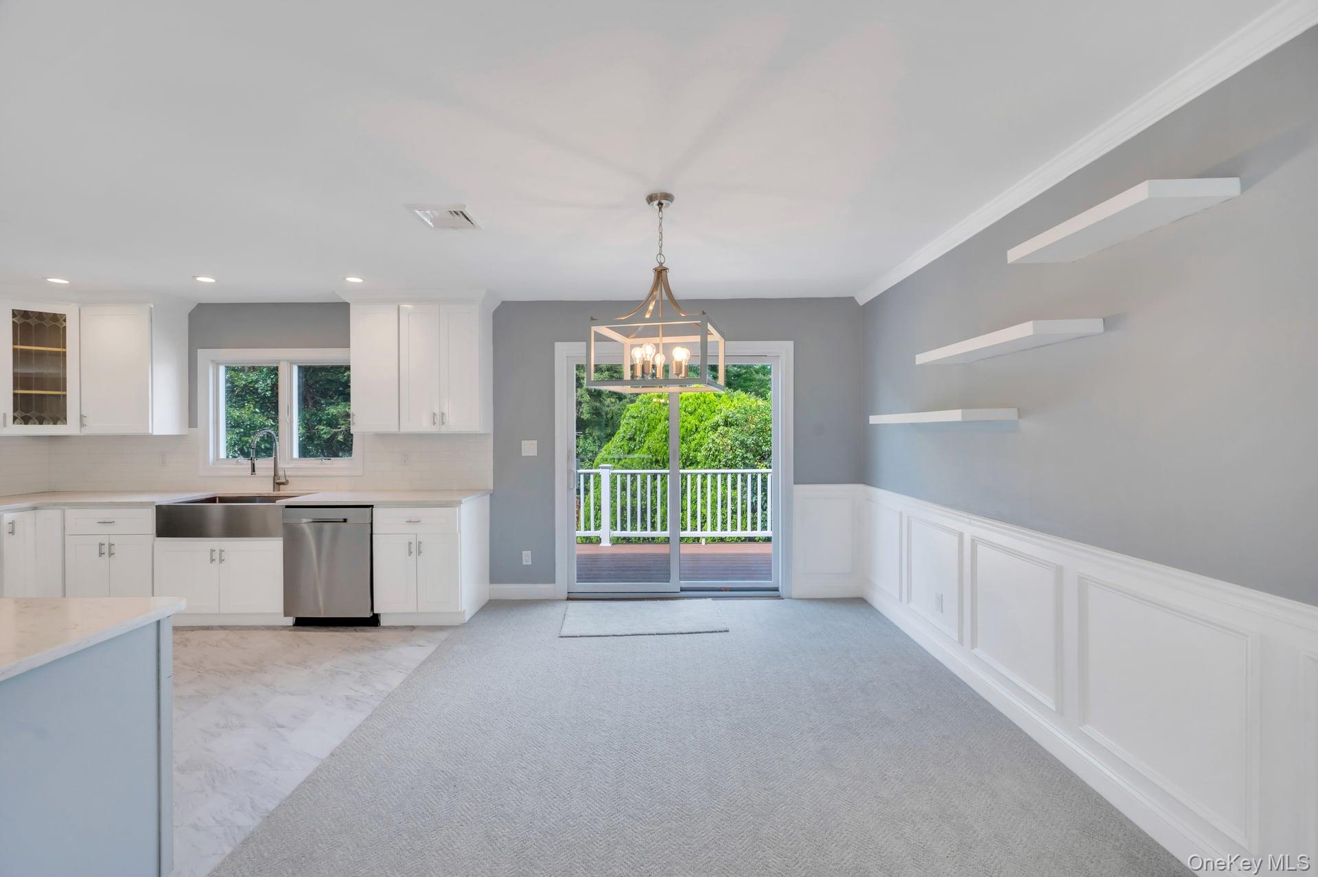 10 Evelyn Drive, Bethpage, NY 11714