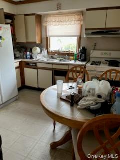 32 Nearwater Avenue, Massapequa, NY 11758