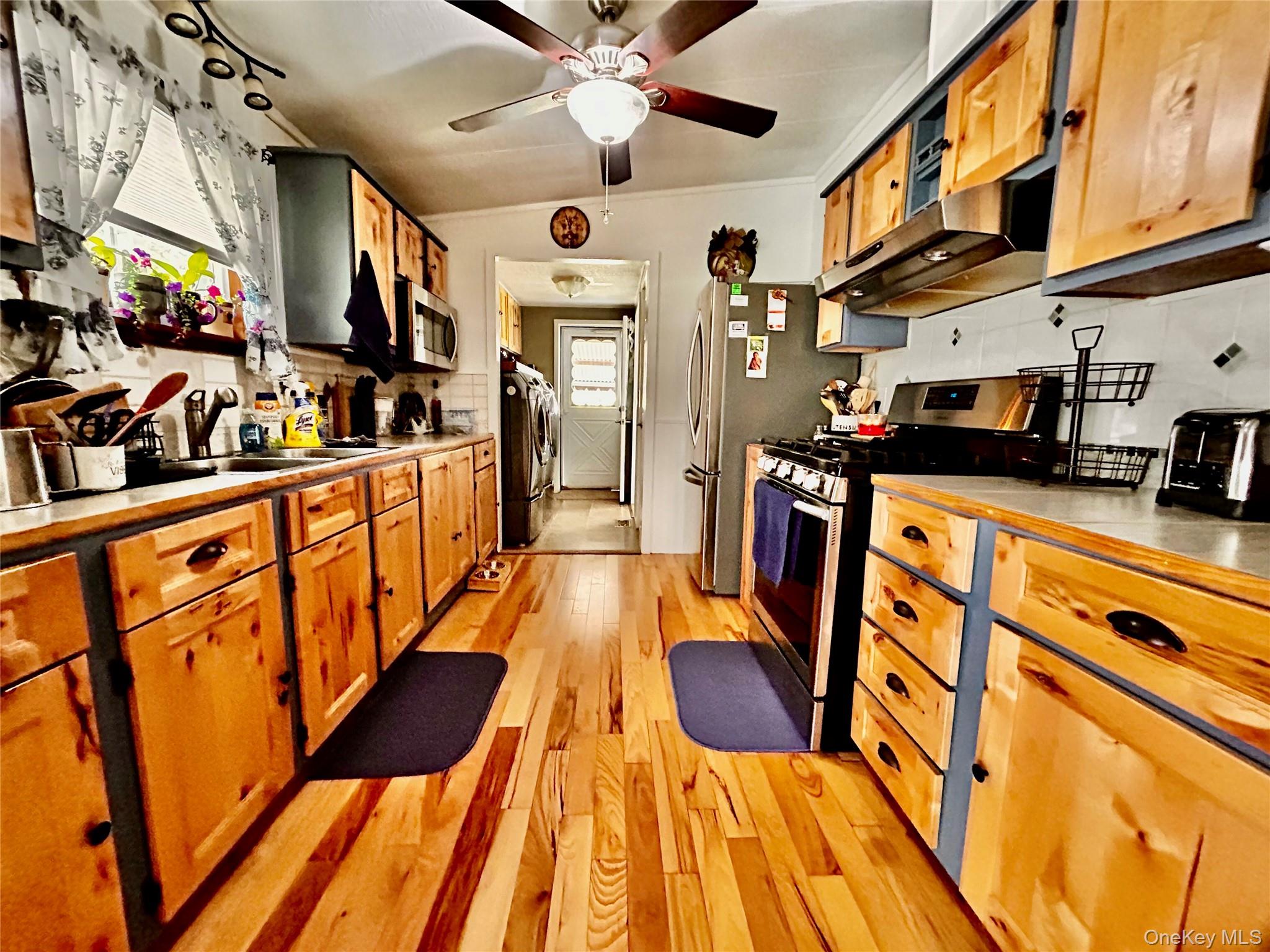 128 Brittany Terrace # 128, Rock Tavern, NY 12575