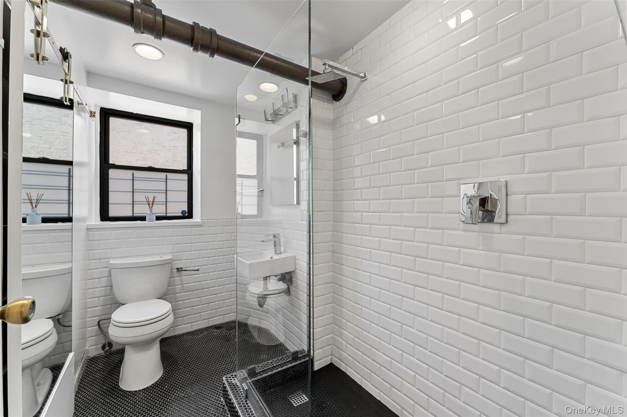 56 Pondfield Road W # A, Bronxville, NY 10708