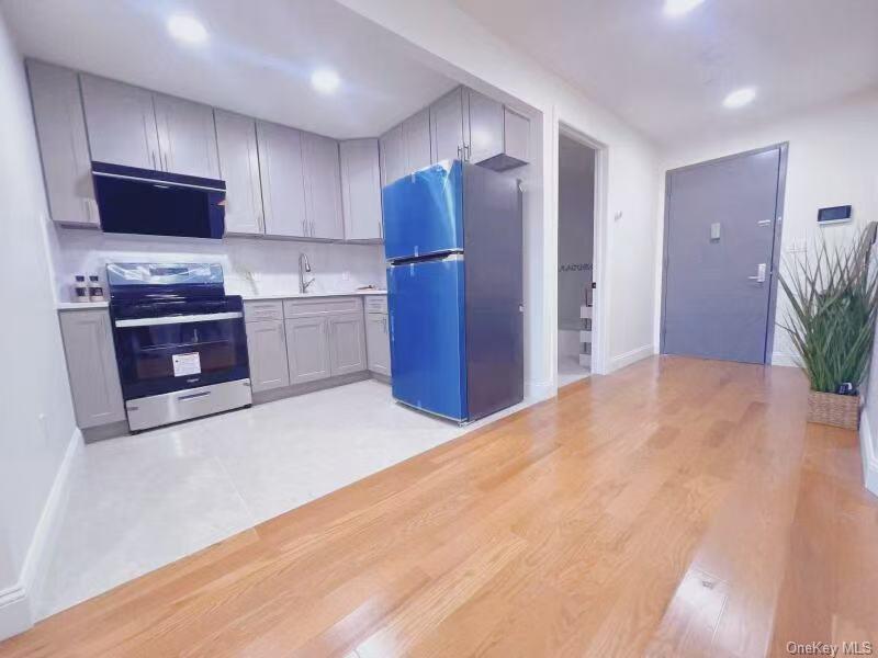 141-15 Cherry Avenue # 2E, Flushing, NY 11355