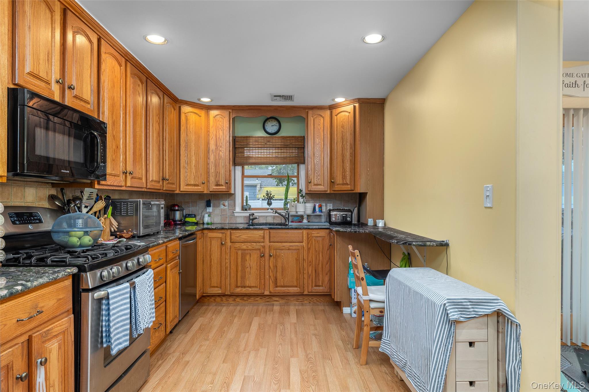 1212 12th Street, West Babylon, NY 11704