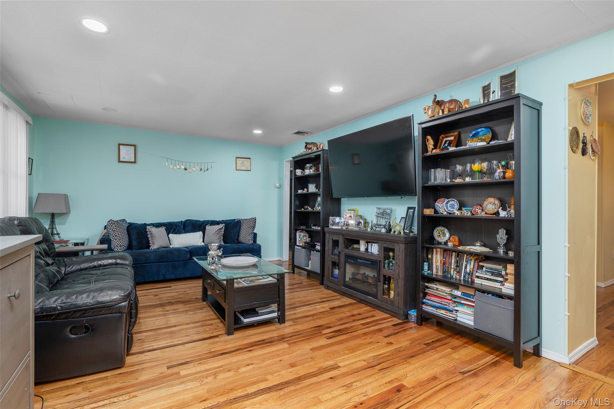 1212 12th Street, West Babylon, NY 11704