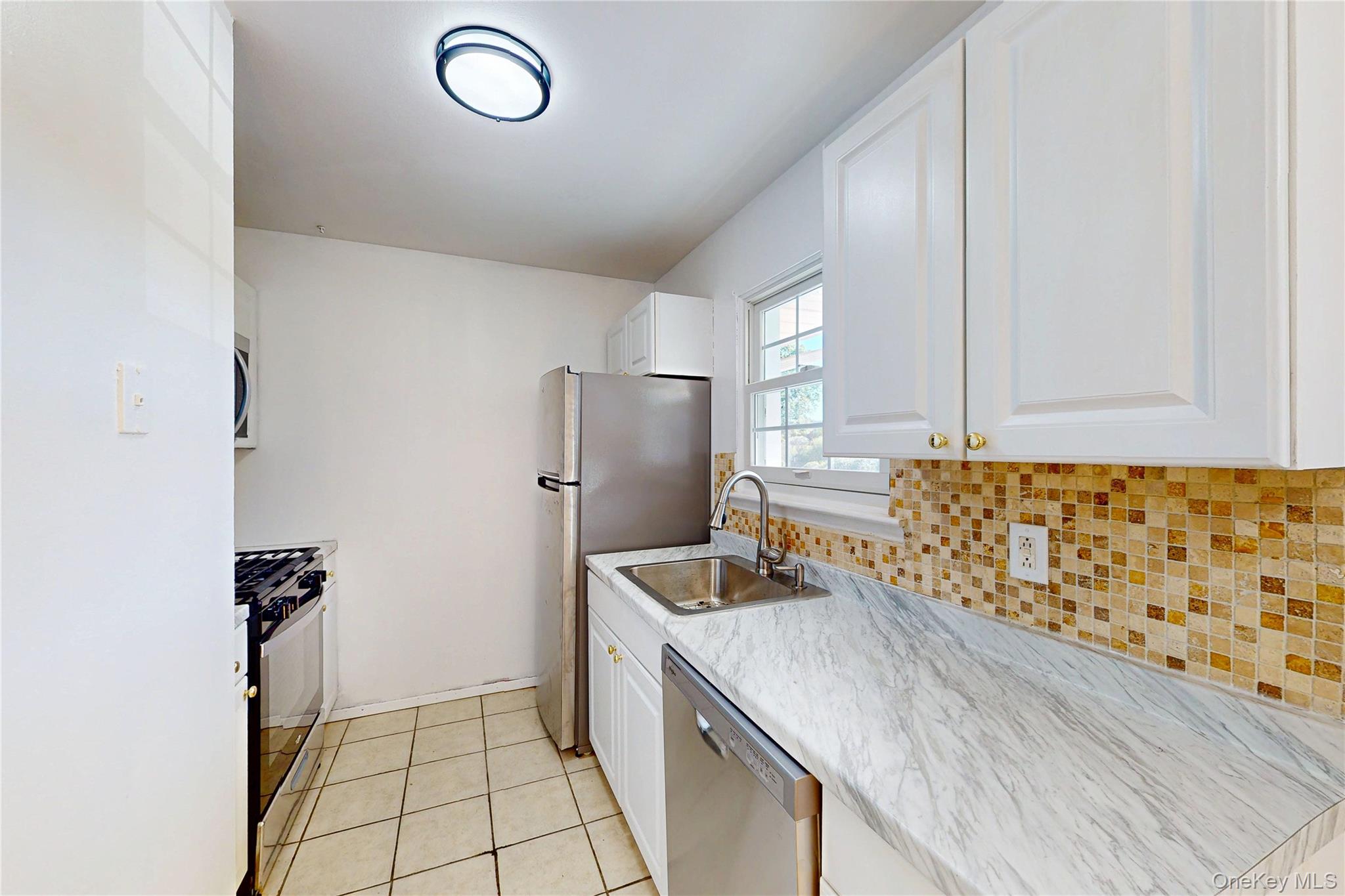 19 Alpine Drive # F, Wappingers Falls, NY 12590