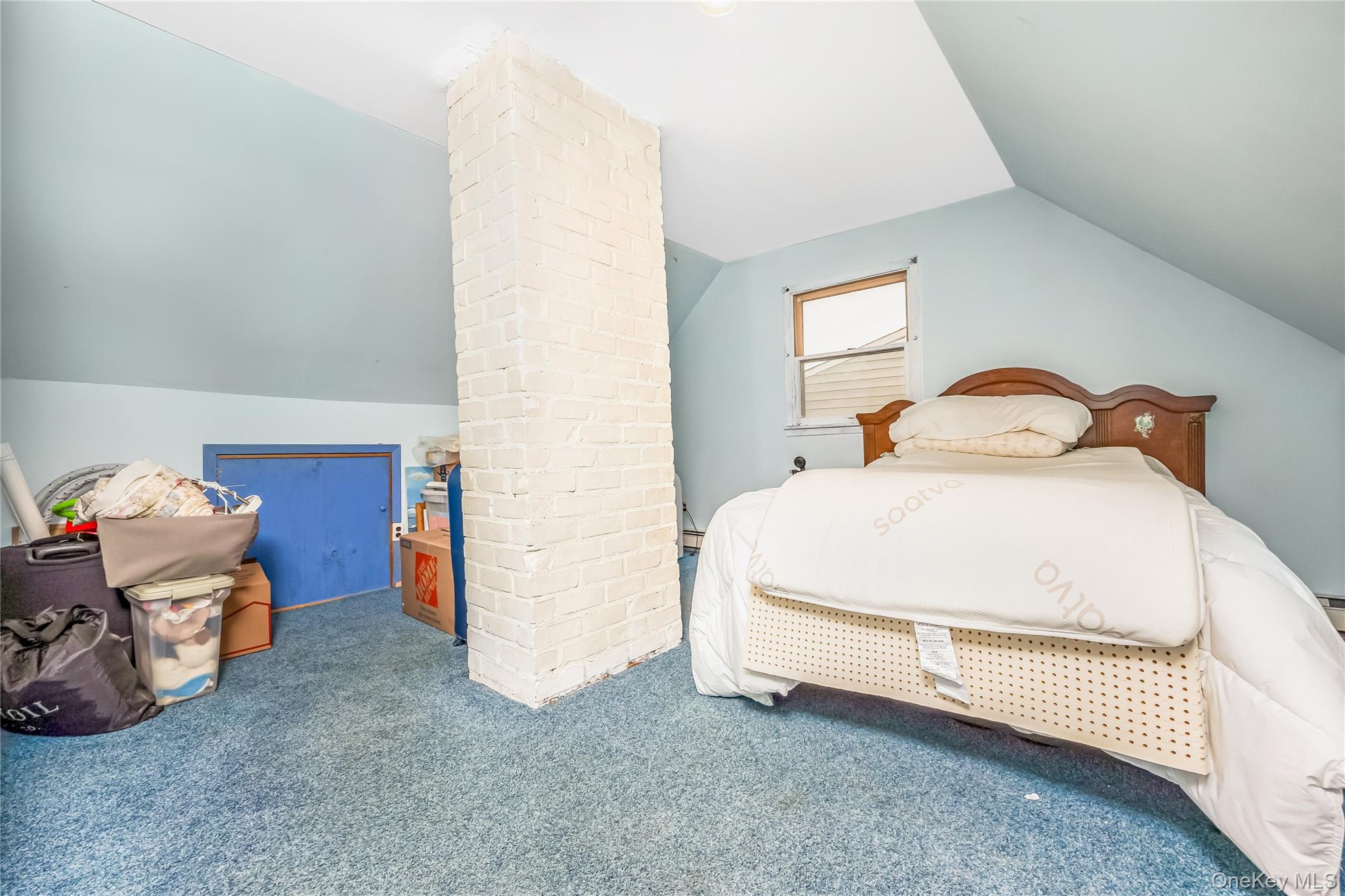 60 Tiptop Lane, Hicksville, NY 11801