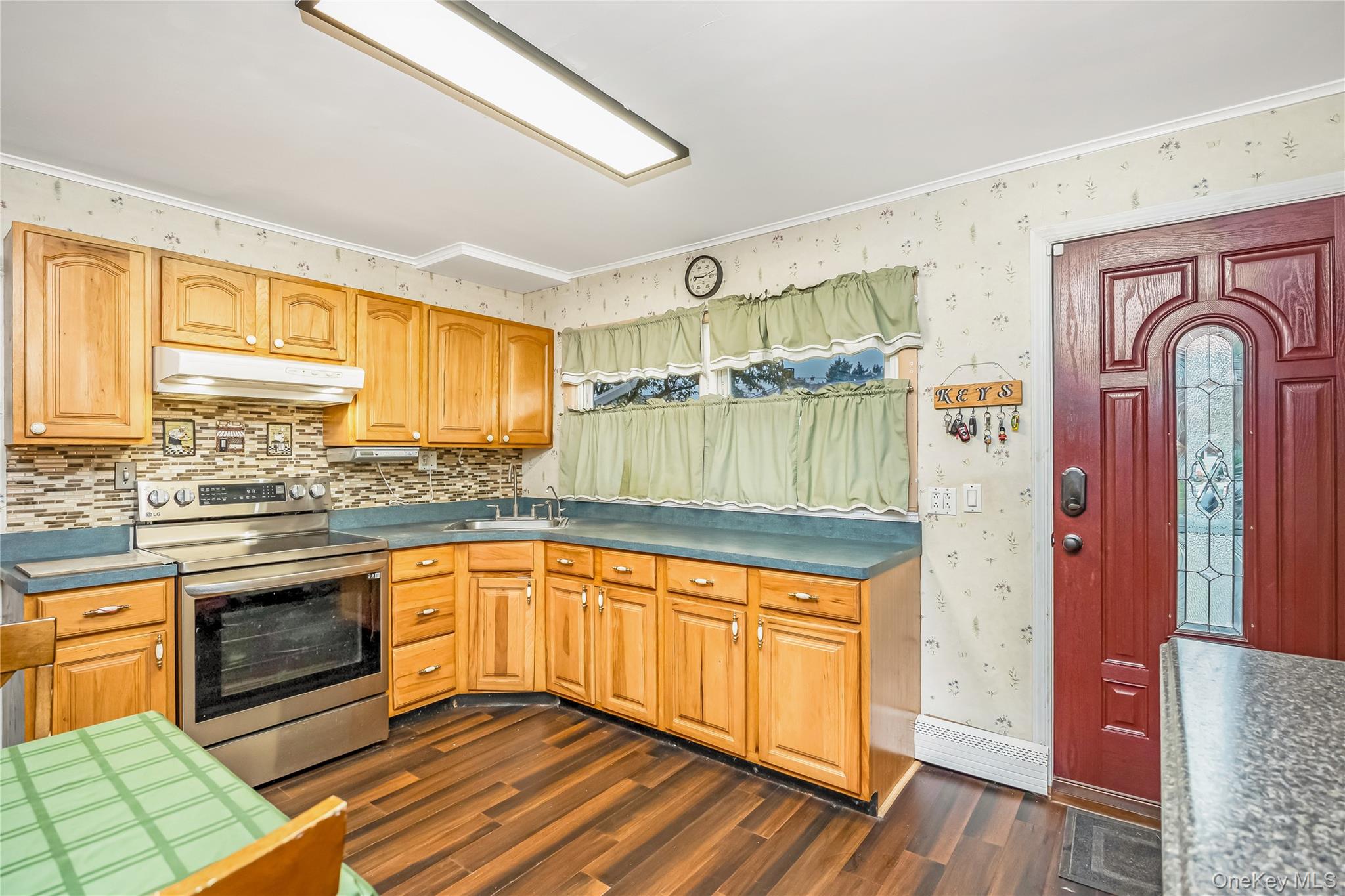 60 Tiptop Lane, Hicksville, NY 11801