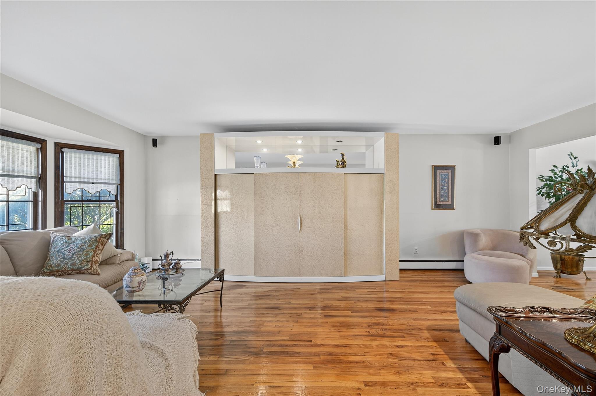 73 Reed Drive, Roslyn, NY 11576