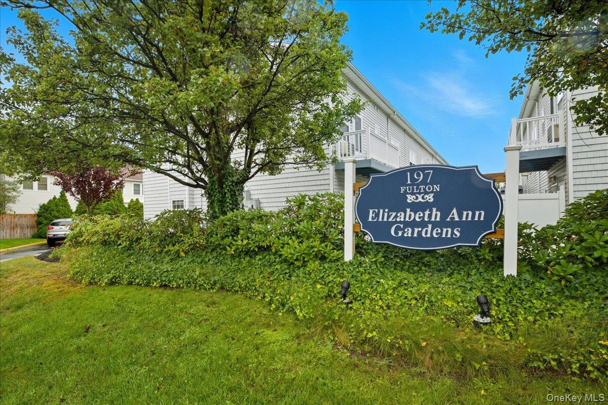 197 Fulton Street # 2, Farmingdale, NY 11735