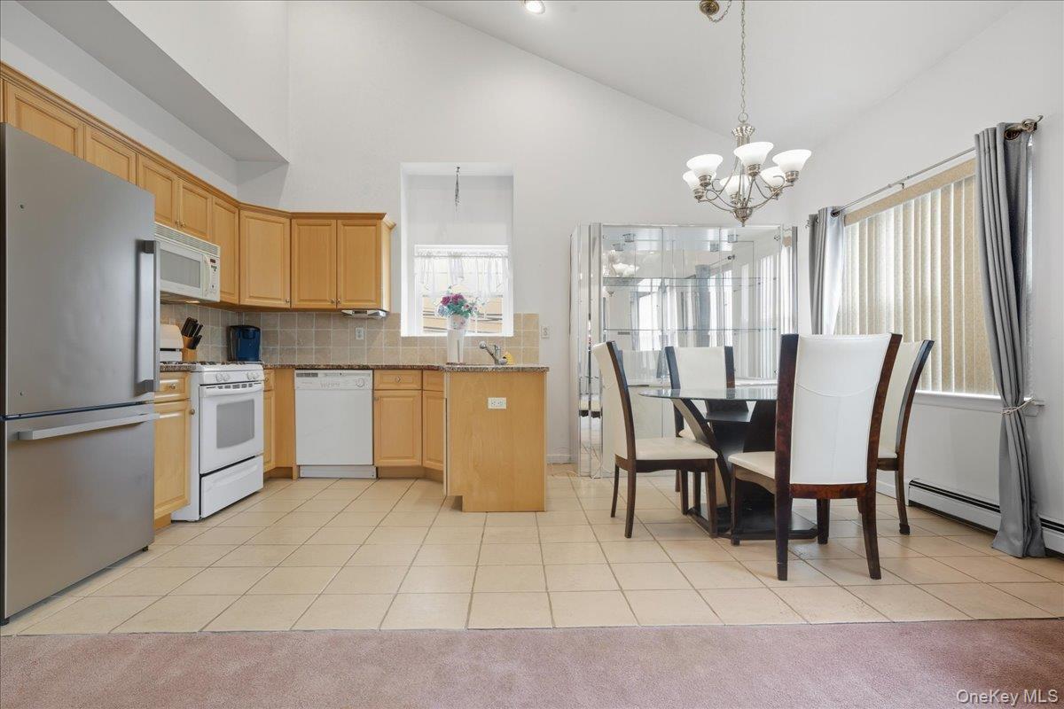 197 Fulton Street # 2, Farmingdale, NY 11735